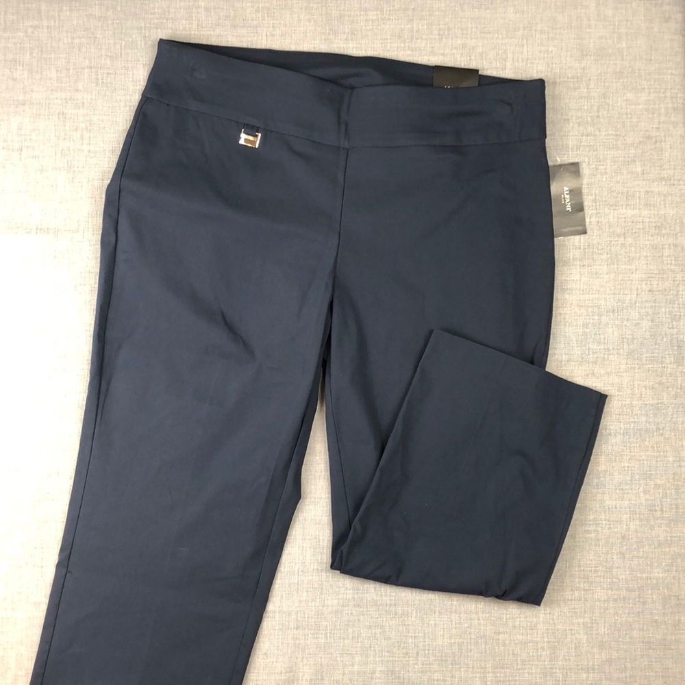 18W Petite Alfani Navy Dress Capri Pants - Picture 2 of 5